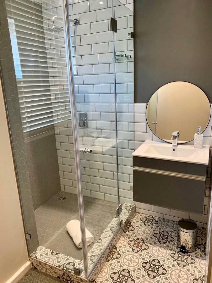 Oyster Lagoon Villa - Luxurious 2 Bed Apartment In Knysna Exterior foto