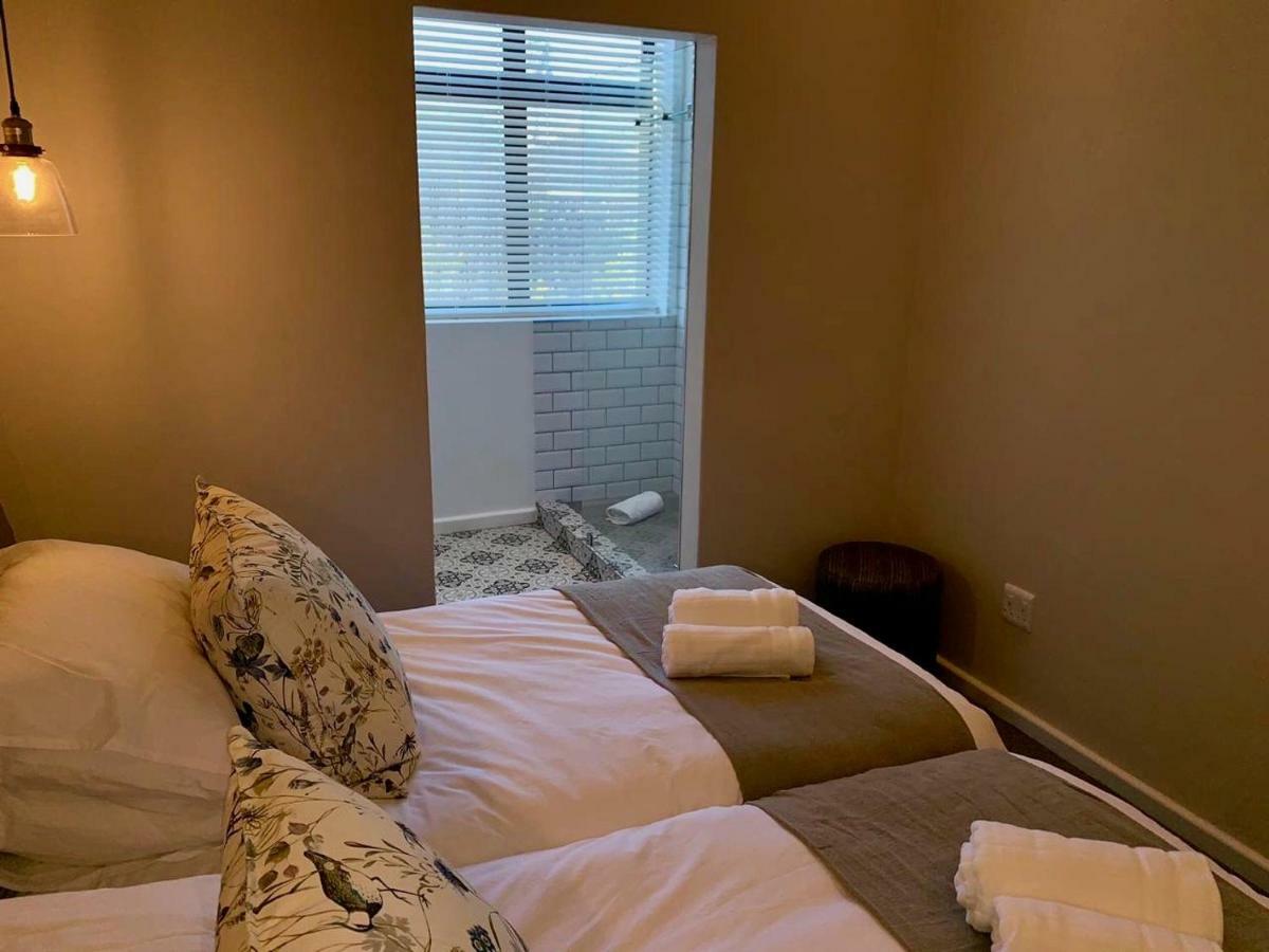 Oyster Lagoon Villa - Luxurious 2 Bed Apartment In Knysna Exterior foto